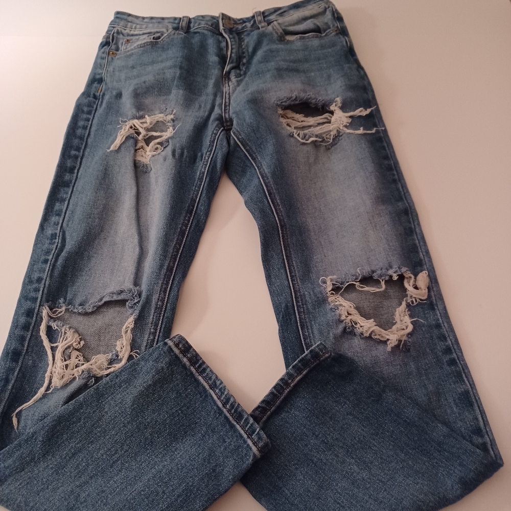 I & M black Label High Rise Size 5 Boyfriend Distressed Ripped Jeans